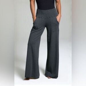 KIRAGRACE COZY BOHO YOGA PANT
CHARCOAL HEATHER size Medium